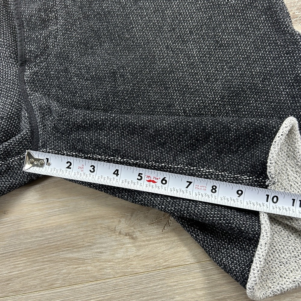 True Religion Mens XL Cut-Off Sweat Shorts Black White Knit Horseshoe Logo - Picture 7 of 8